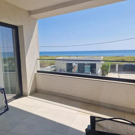 Pool Golful Francez Schitu